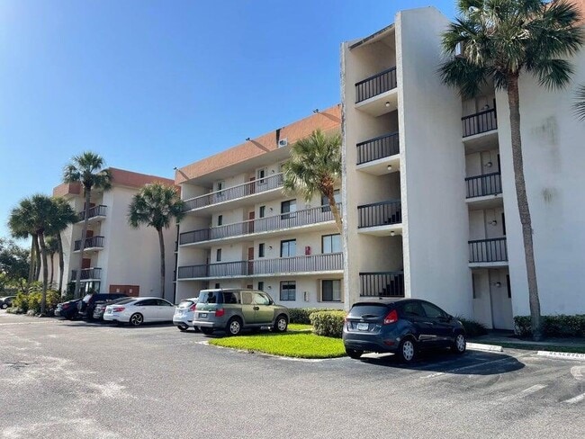 Building Photo - 5981 Via Vermilya Unit 2-2 For rent
