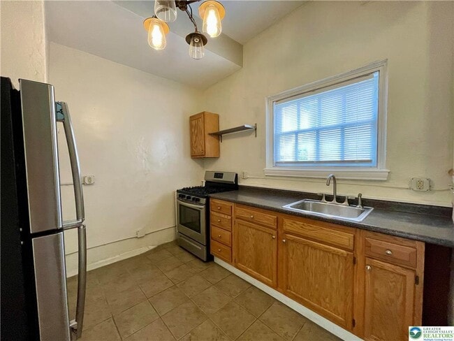 Photo - 147 S 4th St