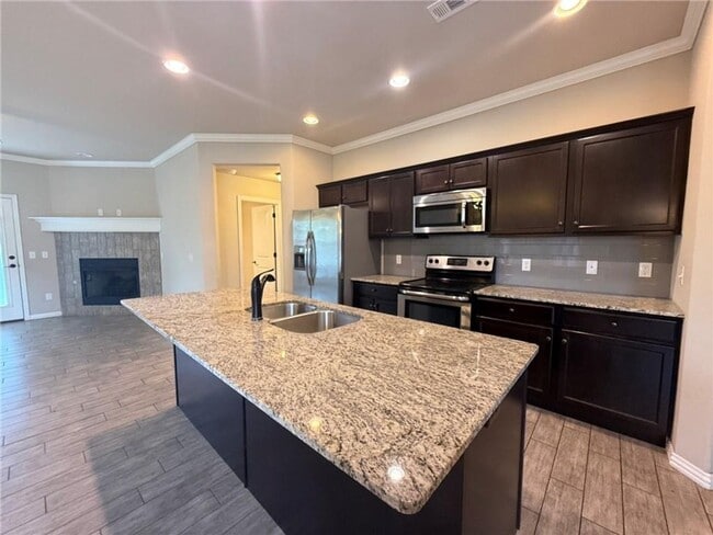Photo - Nice 3 bedroom 2 bath 3 car garage home in East Fayetteville