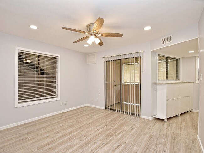 Building Photo - 2500 Burleson Ct Rental