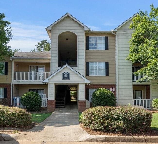 Photo - Salem Chase Apartments