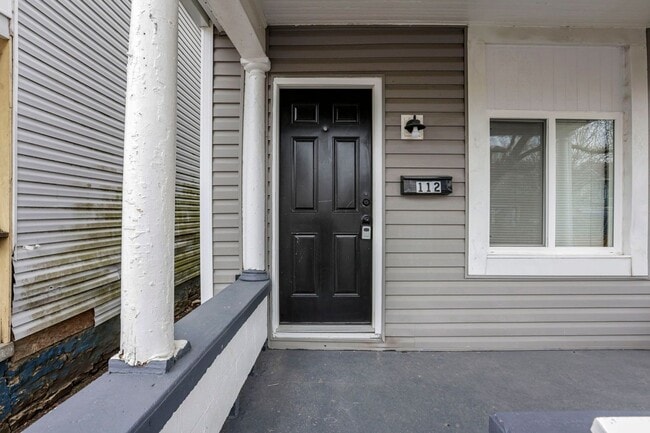 112 S Cypress Ave
