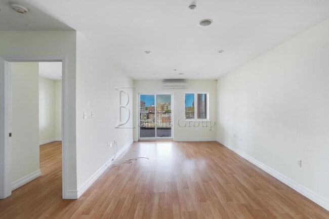 Photo - 1 bedroom in ASTORIA NY 11102 Unit 4