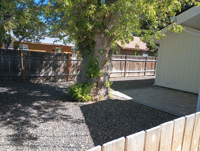 Photo - 17 E Chestnut St