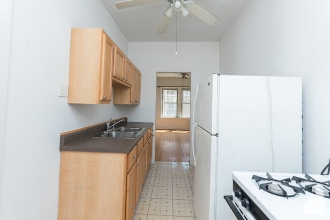 Photo - 1916 W Winona St Unit 1926-1