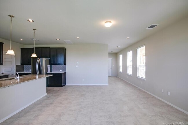 Photo - 262 Delta Crst