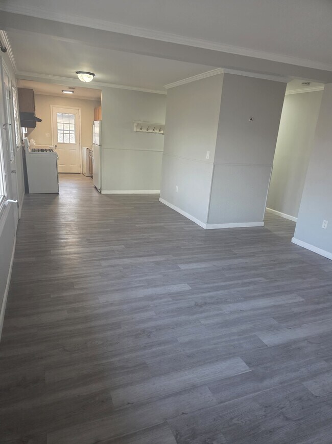 Photo - 2210 Capri Ave