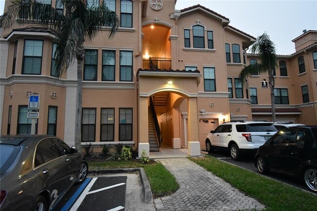 Building Photo - 2723 Via Capri Unit 816