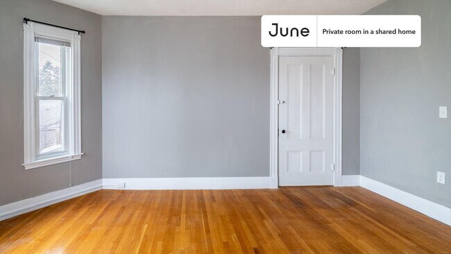 Photo - Room in Shared 5 bed/1 bath home Unidad A