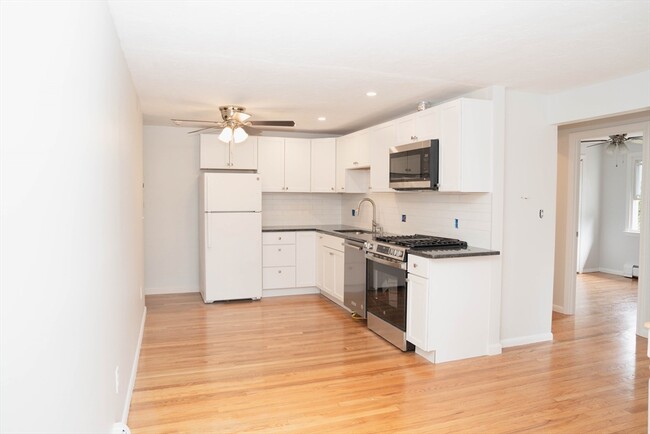 Photo - 174 Tyngsboro Rd Condo Unit 12