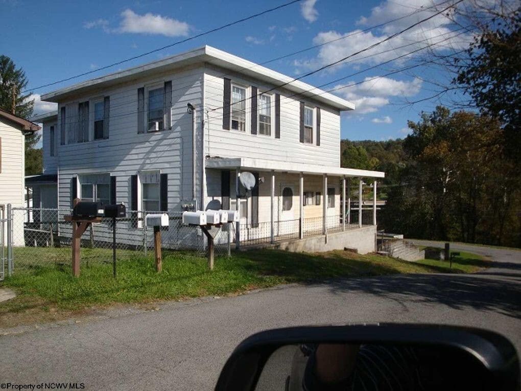 Photo - 1347 Montrose Ave Unit Apt 3