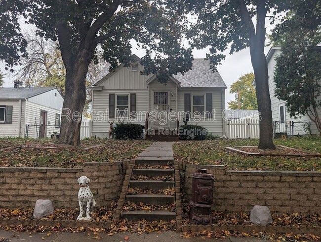 Photo - 5027 6th St NE