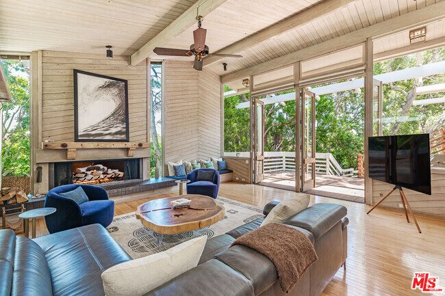Building Photo - 28818 Selfridge Dr Rental
