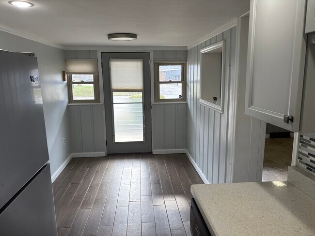 Photo - 3845 Round Bottom Rd