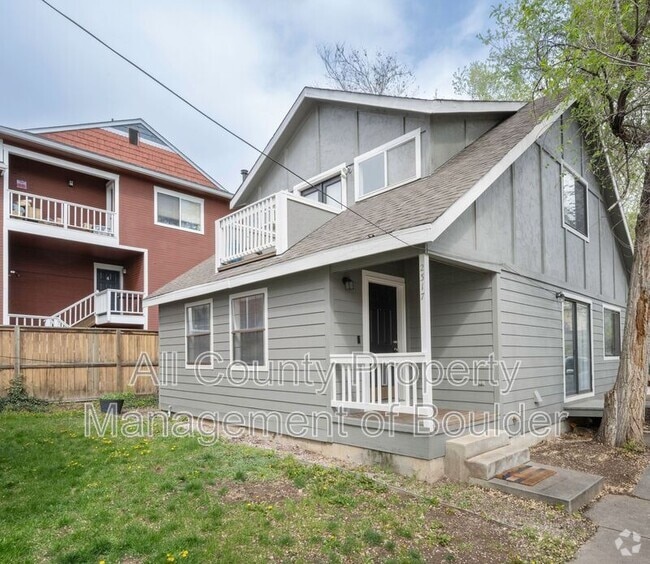Building Photo - 2317 Walnut St Rental
