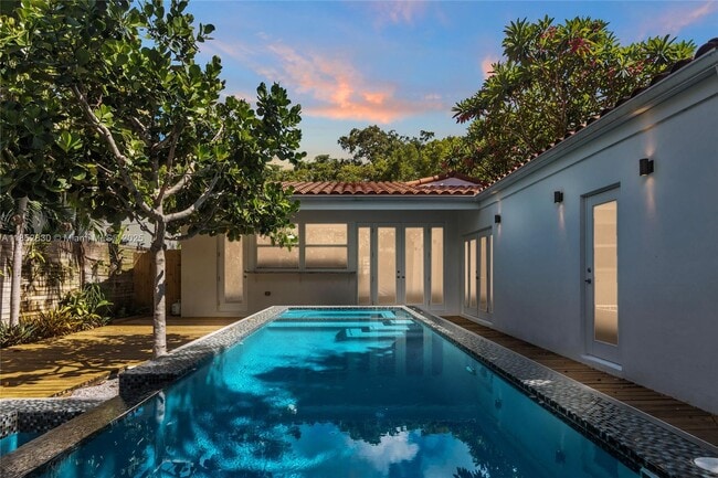 Photo - 776 NE 74th St