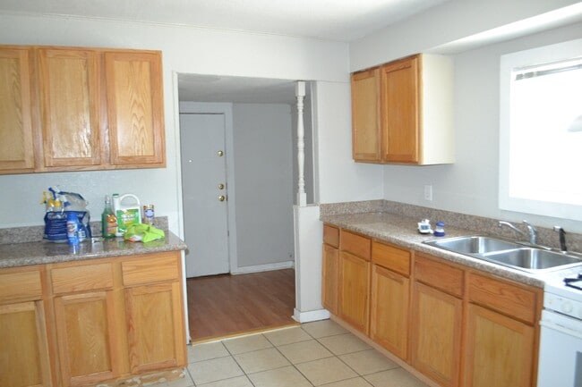 Photo - 1301 Bernard St Unit 1301 Bernard St.