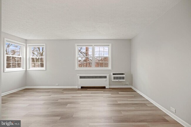 Photo - 235 N George Mason Dr Unit 235-4