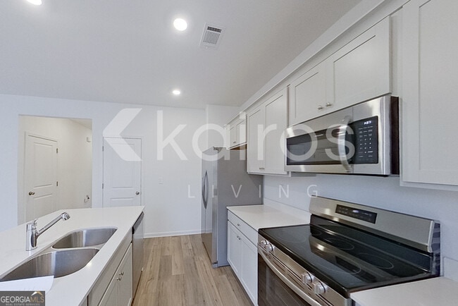 Photo - 212 Birch Ave