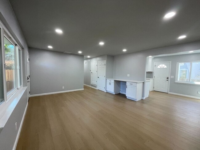 Photo - 831 Sinex Ave Apartment Unit A