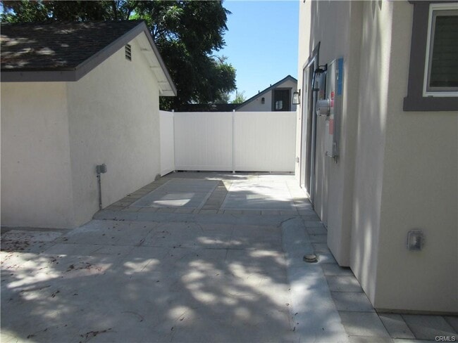 Photo - 4532 Sharon Ave