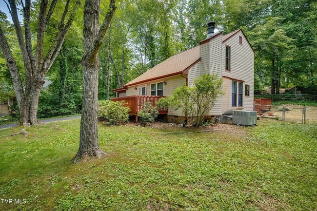 Building Photo - 3 Monteray Ct Rental