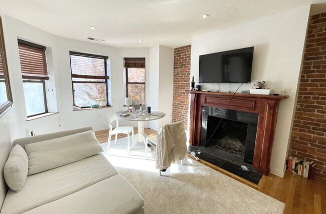 Photo - 73 Gainsborough St Unit 201