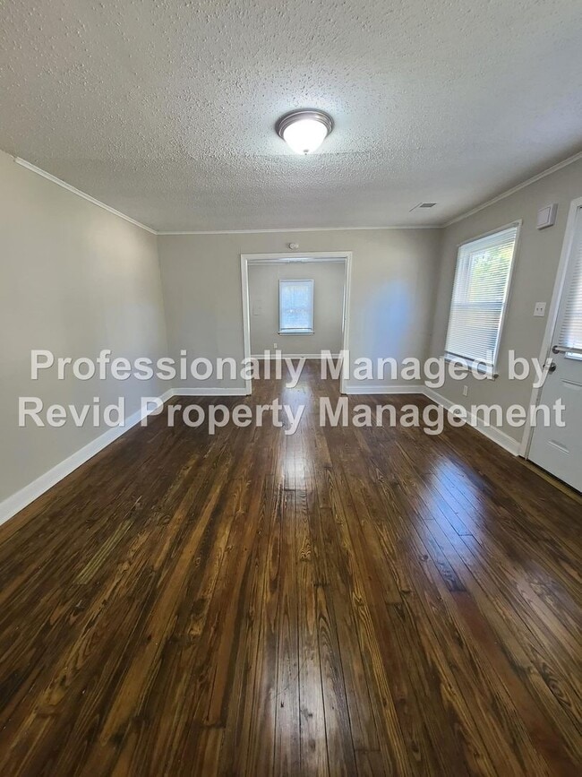 Photo - 1419 Depass Rd