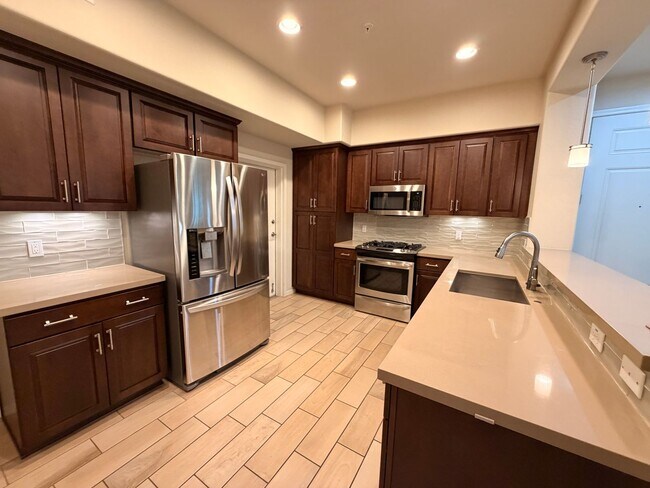 Photo - Ground Level 2/2 Condo, *Gated N. Scottsdale* Community w/2 Car Garage