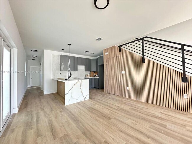 Photo - 4 bedroom in Miami FL 33142