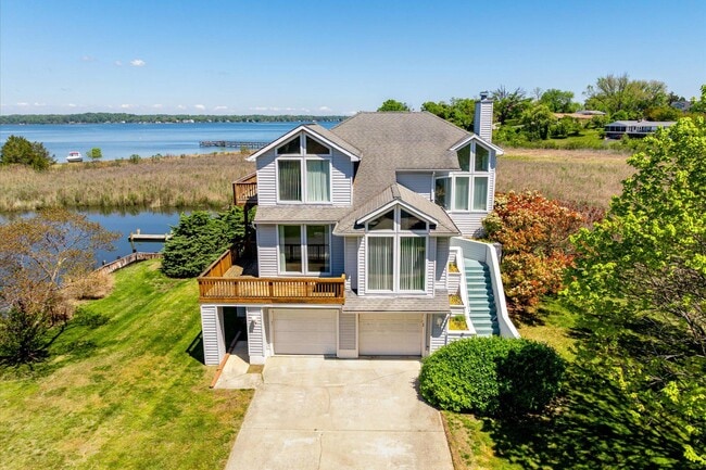 Building Photo - 1100 Paca Dr