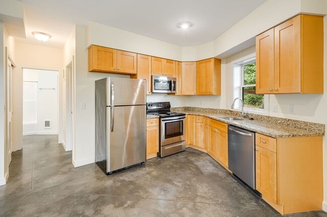 Photo - Logan Avenue Unit B