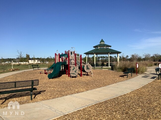 Photo - 15430 Maple Ter Dr