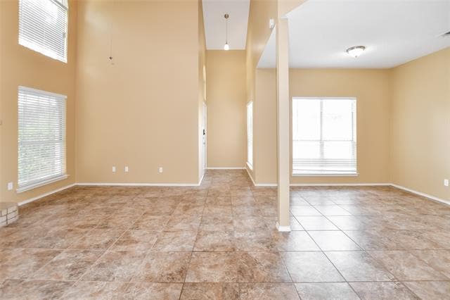 Photo - 2425 Ithaca Dr