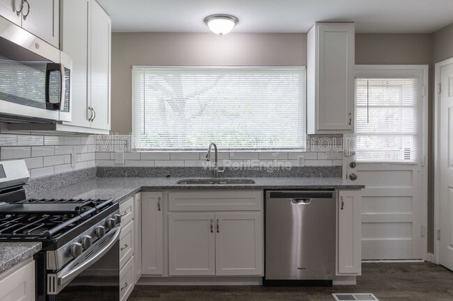 Photo - 1340 Willowbrook Dr