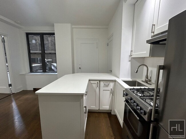 Photo - EAST 46 STREET Unit 2H