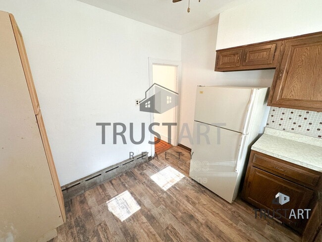 Photo - 148 W Spencer St Unit 1