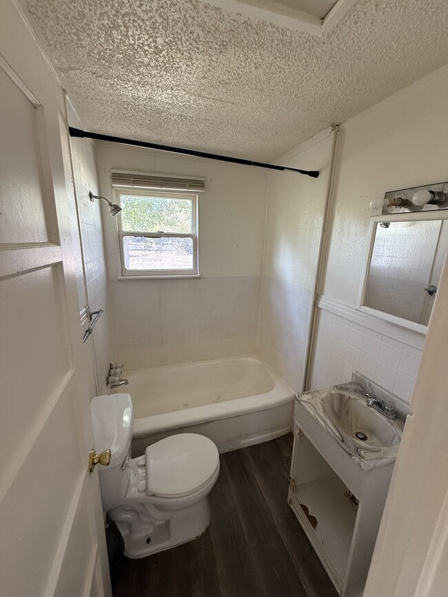 Photo - 517 S 54th St