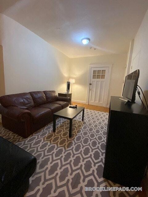 Photo - 316 St Paul St Unidad 3