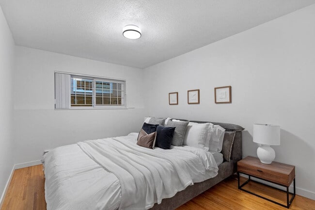 Photo - 1550 W 11th Ave Unité SI ID1051848P