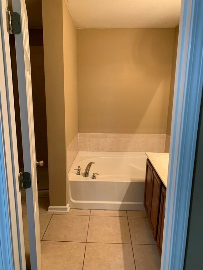 Photo - 7140 Rampart Ridge Cir W