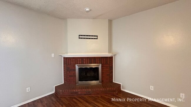 Photo - 6705 87th St