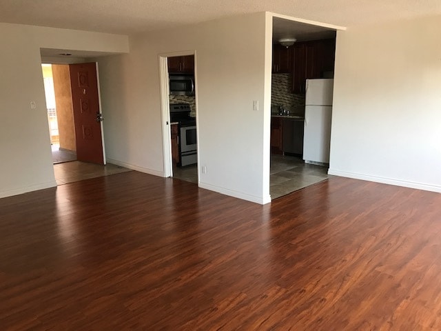 Unit 201 - 1025 S Holt Ave