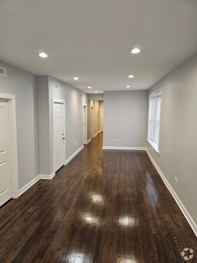 Building Photo - 7627 S King Dr Unit 2 Rental