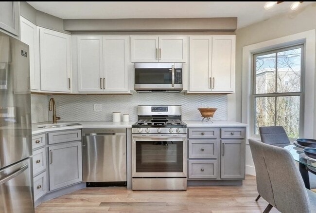 Photo - 21 Cawfield St Unit 2