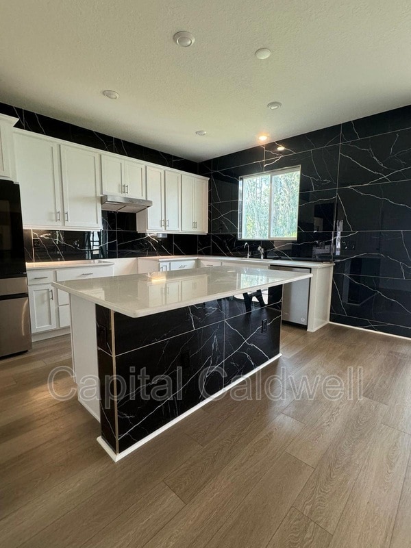 Photo - 37489 MacKenzie Dr