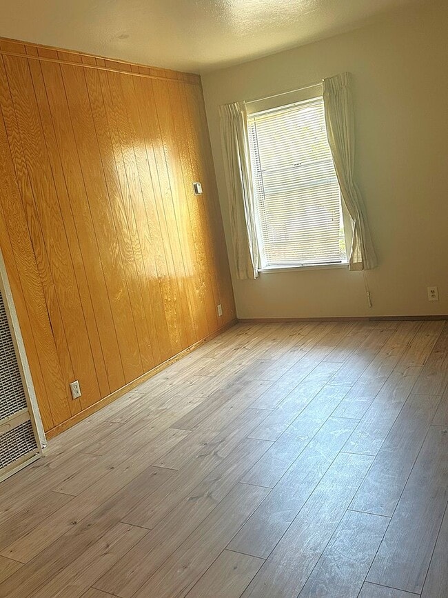 Photo - Cozy 1 Bedroom 1 bath, next to the police ... Unit 04