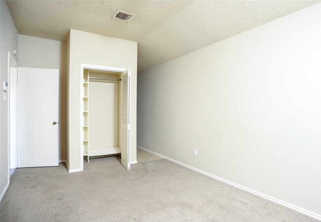 Photo - 11047 Grassyglen Dr