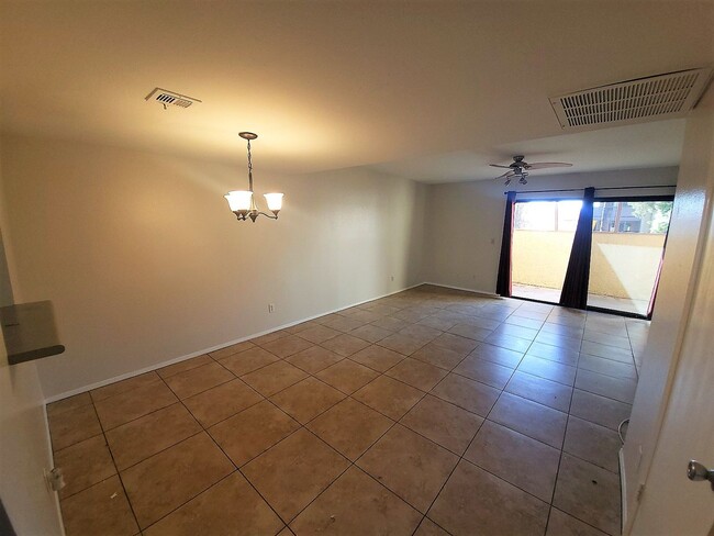 Photo - EXCELLENT TOWNHOME IN TEMPE!