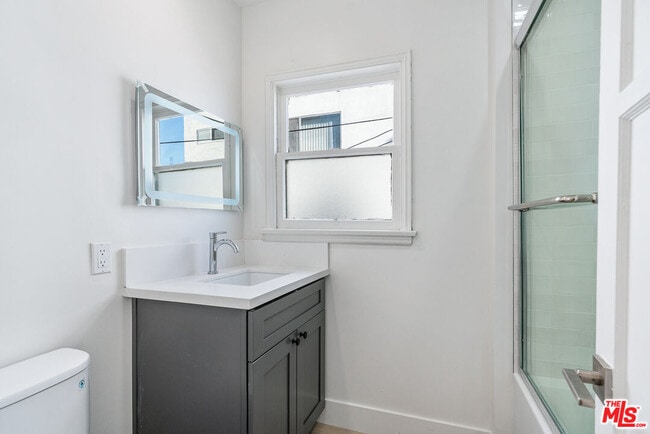 Photo - 9216 Alden Dr Unit 10